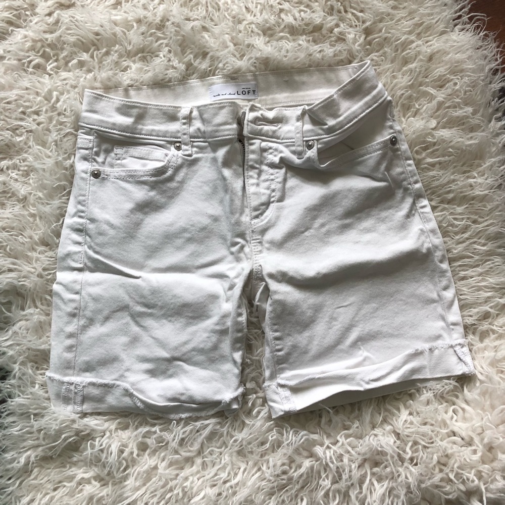 Loft white bermuda jean shorts size 00 24